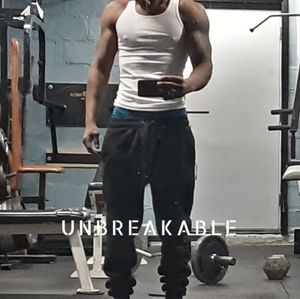 Meet your Posher, Dennis